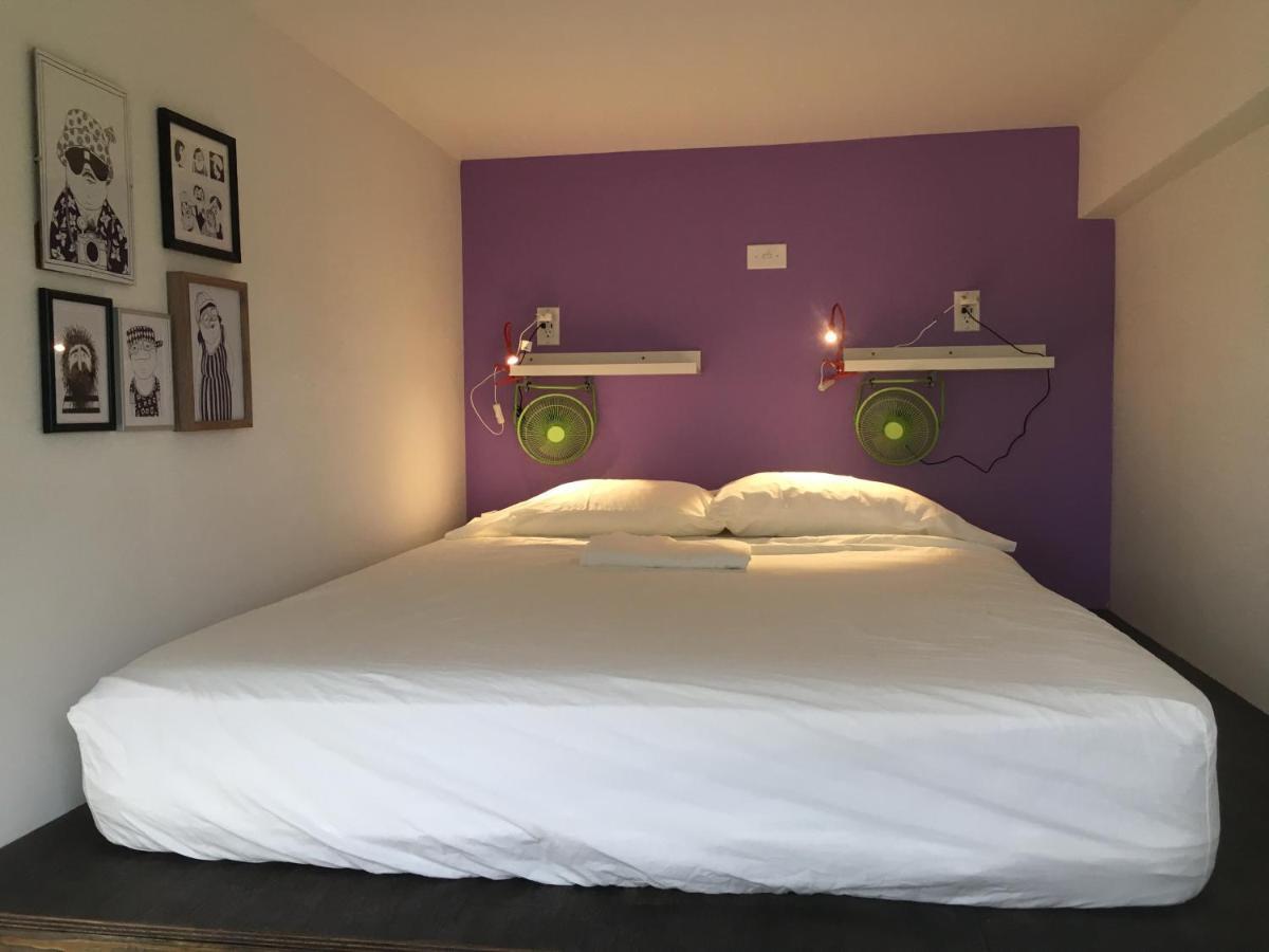 Crash Pad Adventure Hostel Hopkins Buitenkant foto